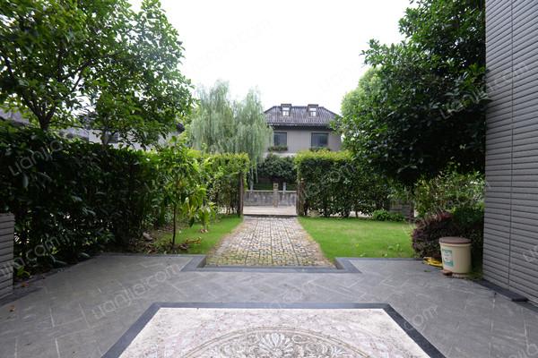 闵行,大都会高尔夫和风(别墅) ,精装, 4室2厅,338平