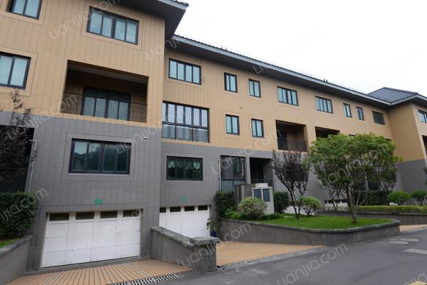 闵行,大都会高尔夫和风(别墅) ,精装, 4室2厅,338平